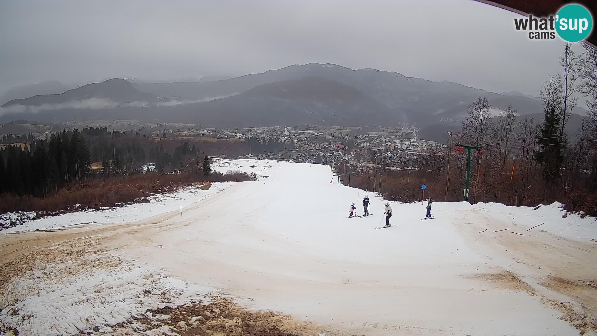 Kamera uživo Bohinjska Bistrica – Pogled u stvarnom vremenu sa skijališta Kozji Hrbet