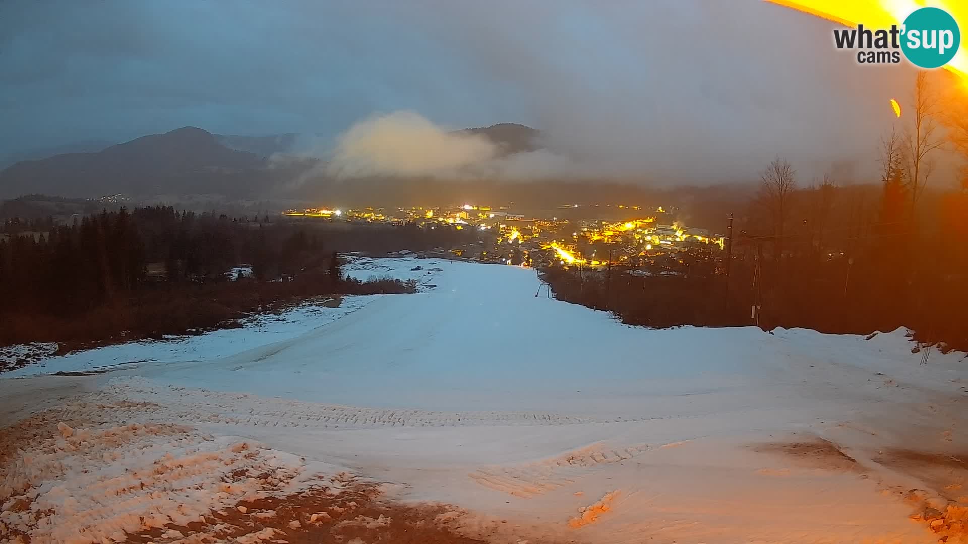 Spletna kamera Bohinjska Bistrica – Pogled v živo s smučišča Kozji Hrbet