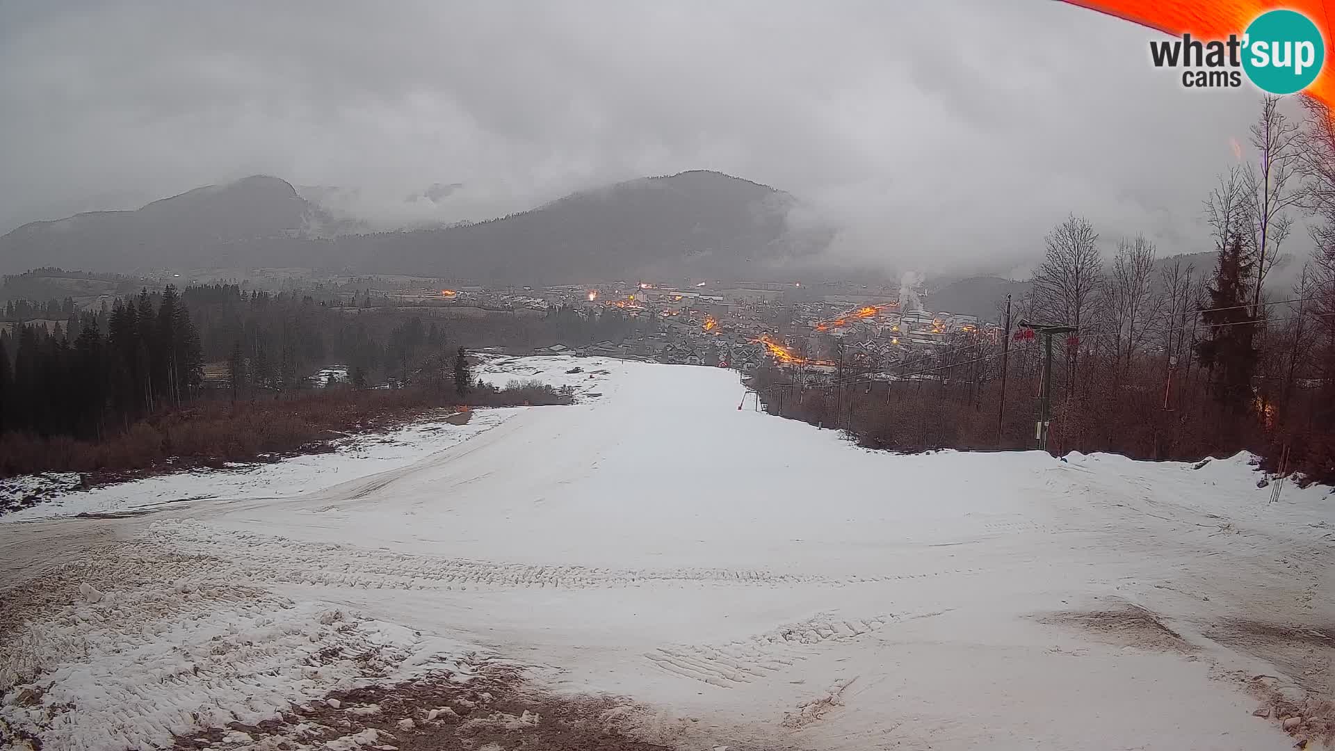 Kamera uživo Bohinjska Bistrica – Pogled u stvarnom vremenu sa skijališta Kozji Hrbet