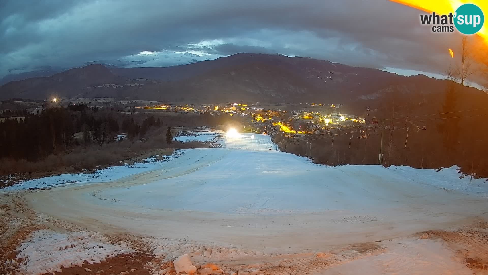 Kamera uživo Bohinjska Bistrica – Pogled u stvarnom vremenu sa skijališta Kozji Hrbet
