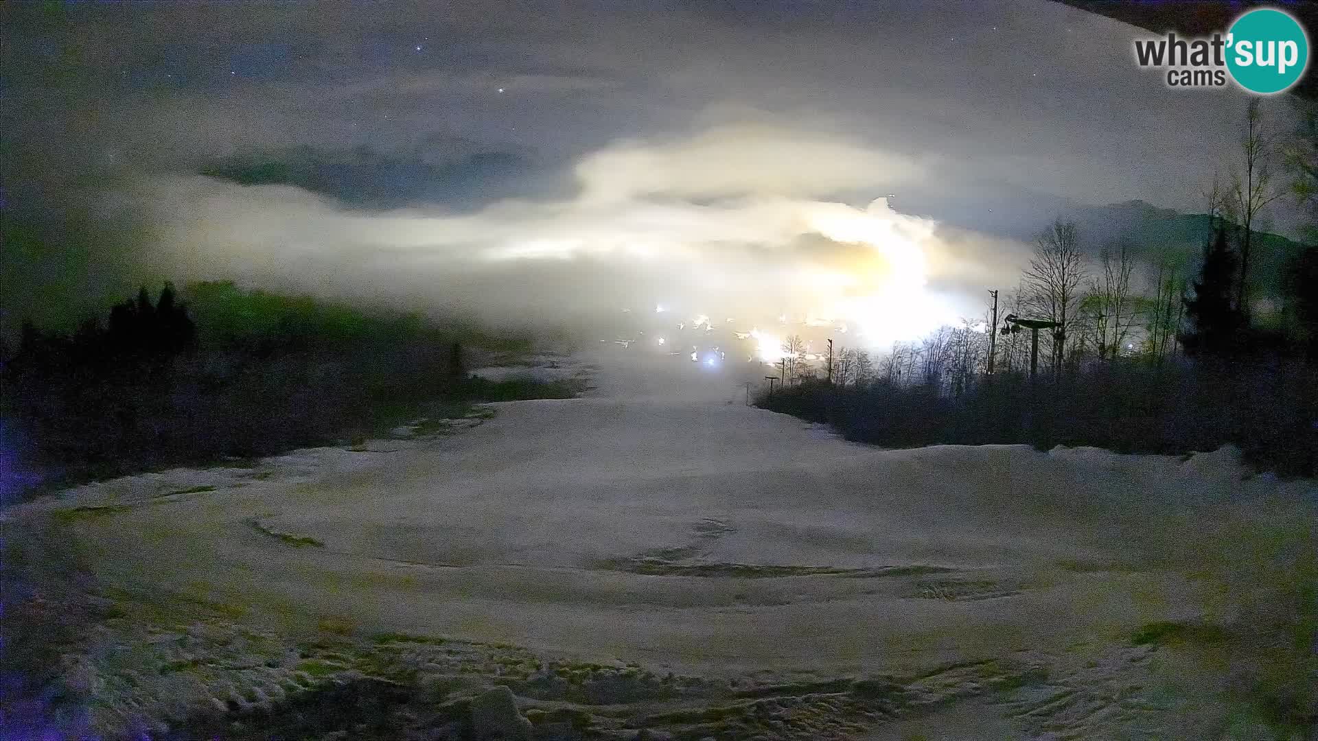 Kamera uživo Bohinjska Bistrica – Pogled u stvarnom vremenu sa skijališta Kozji Hrbet