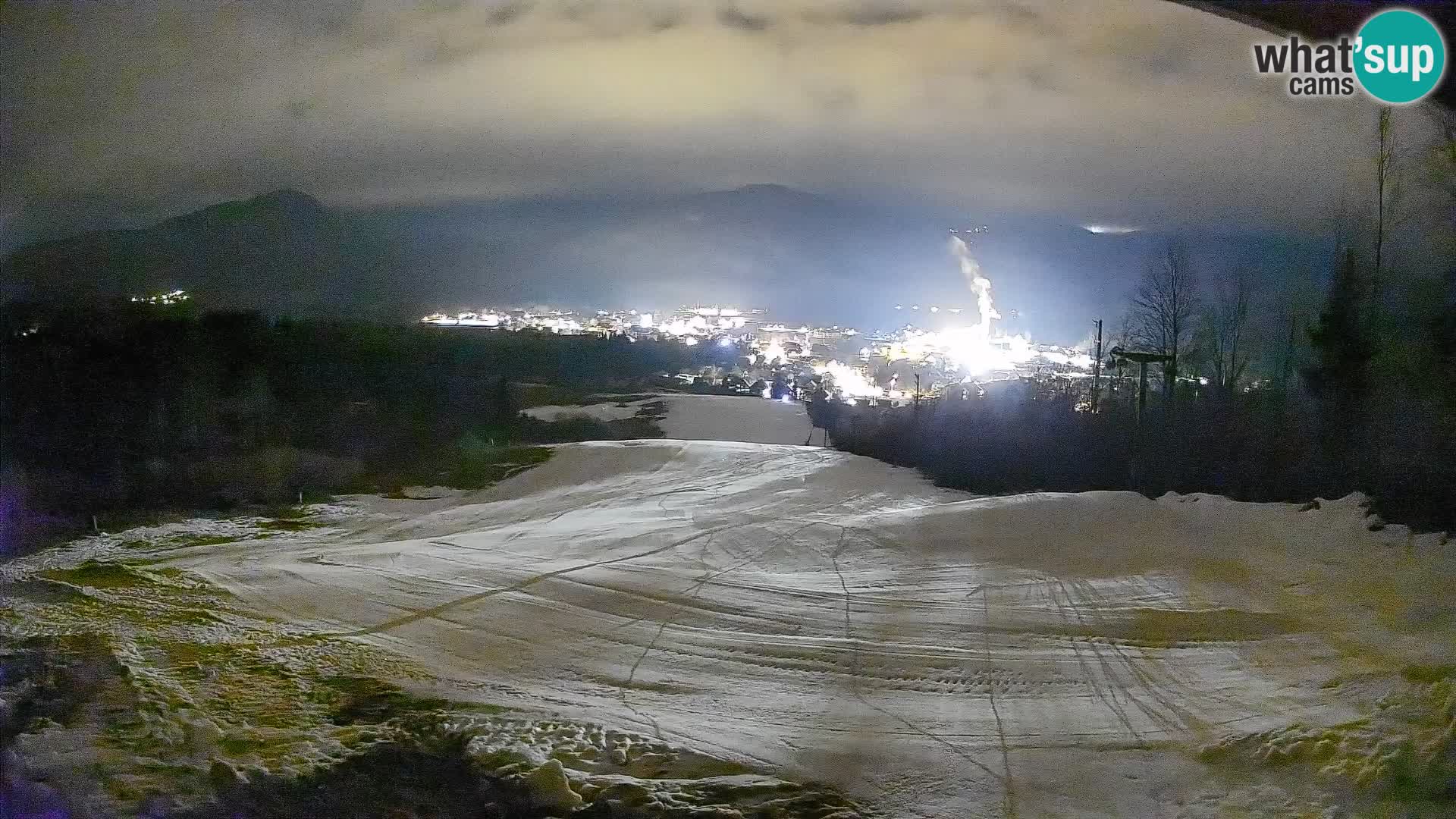 Kamera uživo Bohinjska Bistrica – Pogled u stvarnom vremenu sa skijališta Kozji Hrbet