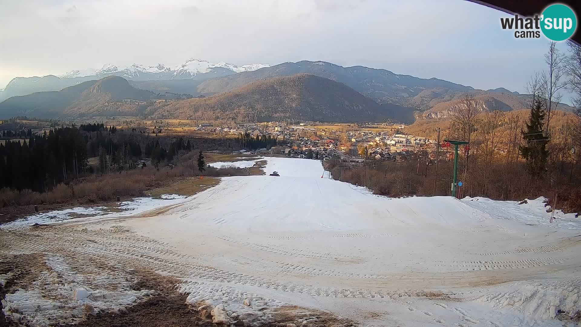 Kamera uživo Bohinjska Bistrica – Pogled u stvarnom vremenu sa skijališta Kozji Hrbet