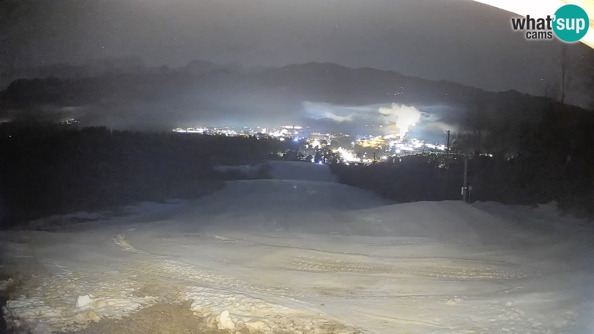 Kamera uživo Bohinjska Bistrica – Pogled u stvarnom vremenu sa skijališta Kozji Hrbet