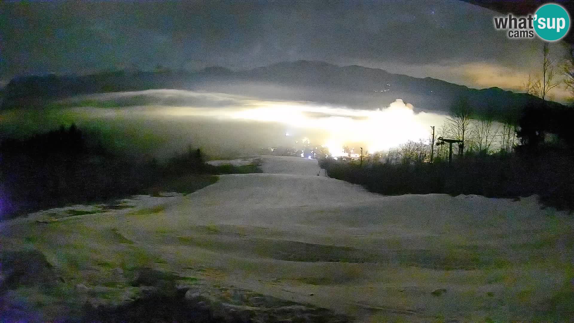 Kamera uživo Bohinjska Bistrica – Pogled u stvarnom vremenu sa skijališta Kozji Hrbet