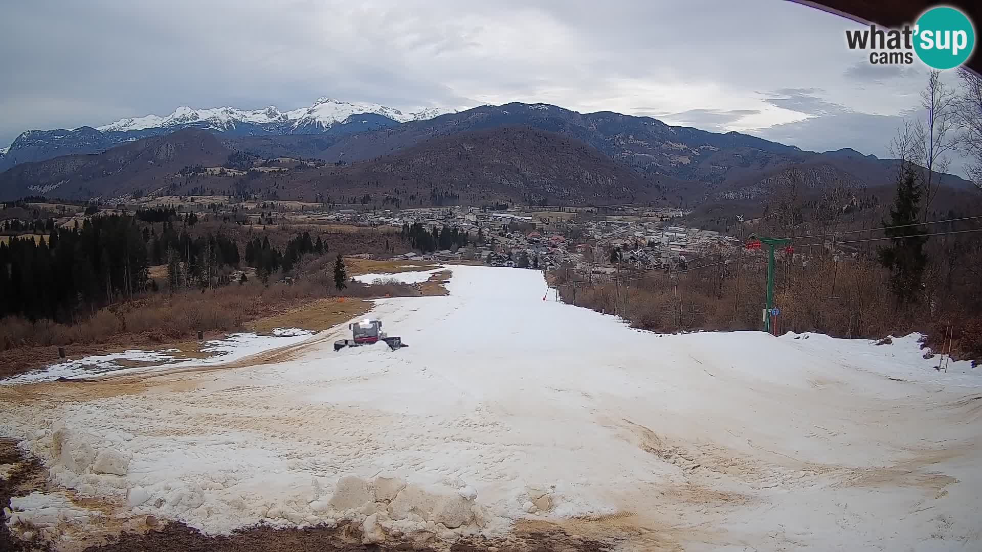 Kamera uživo Bohinjska Bistrica – Pogled u stvarnom vremenu sa skijališta Kozji Hrbet