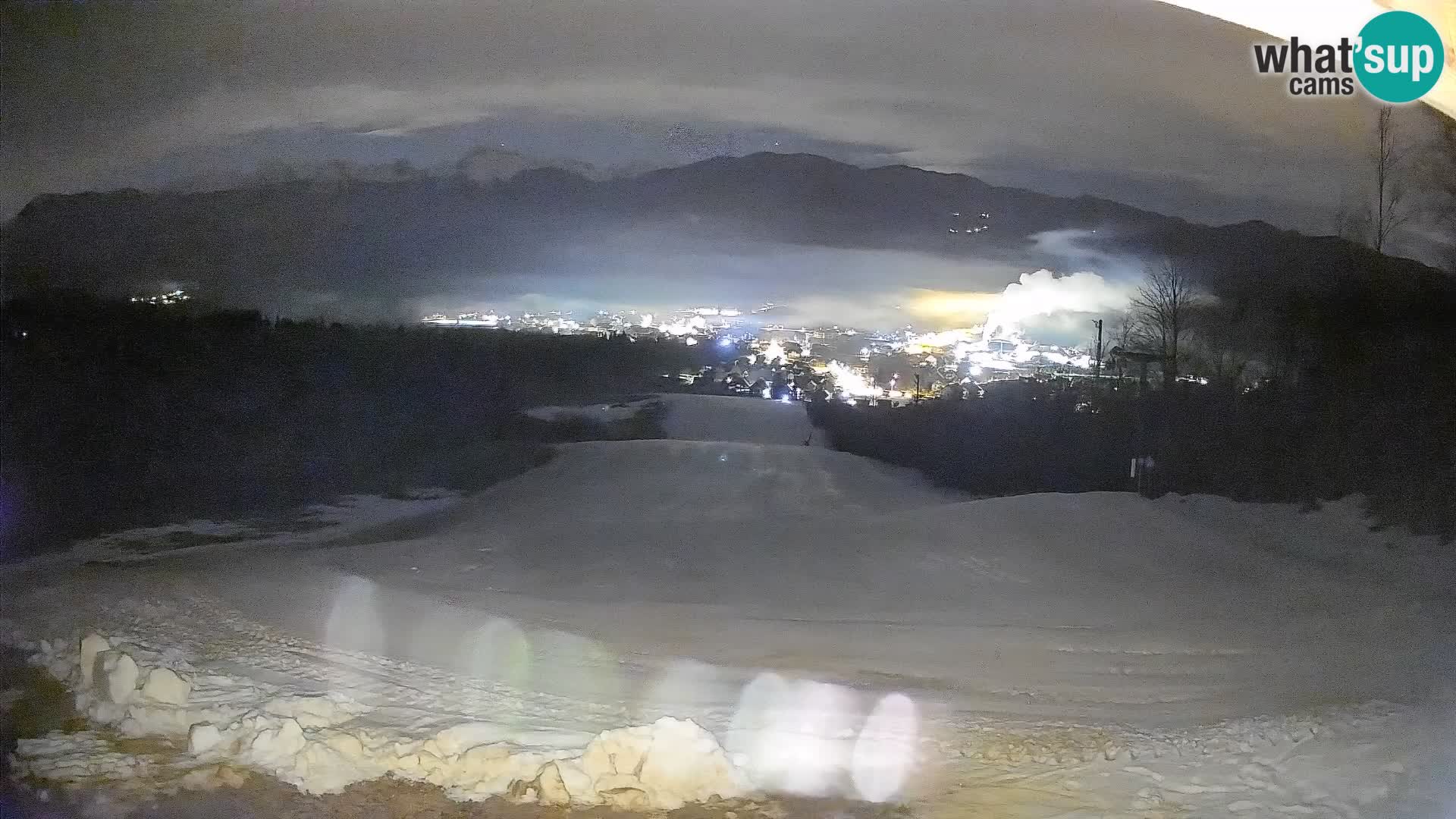 Spletna kamera Bohinjska Bistrica – Pogled v živo s smučišča Kozji Hrbet