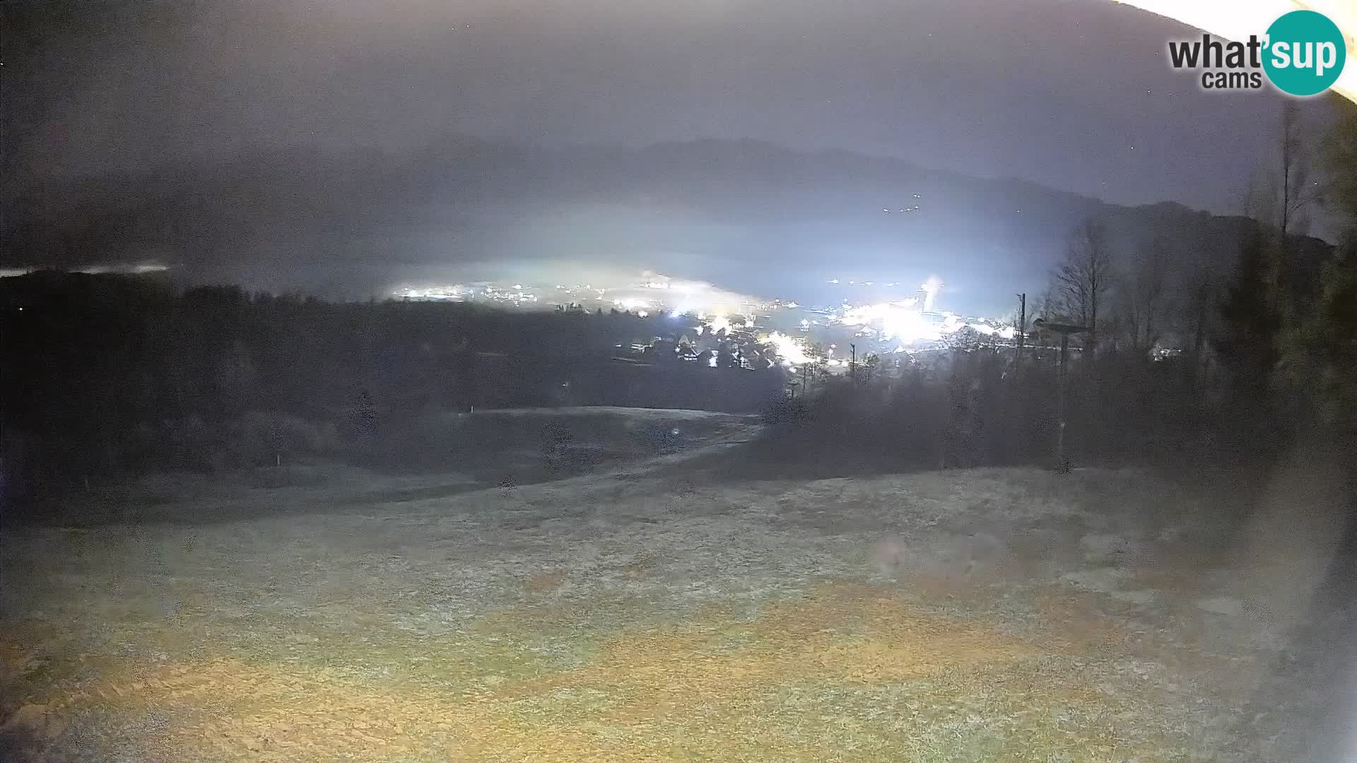 Kamera uživo Bohinjska Bistrica – Pogled u stvarnom vremenu sa skijališta Kozji Hrbet