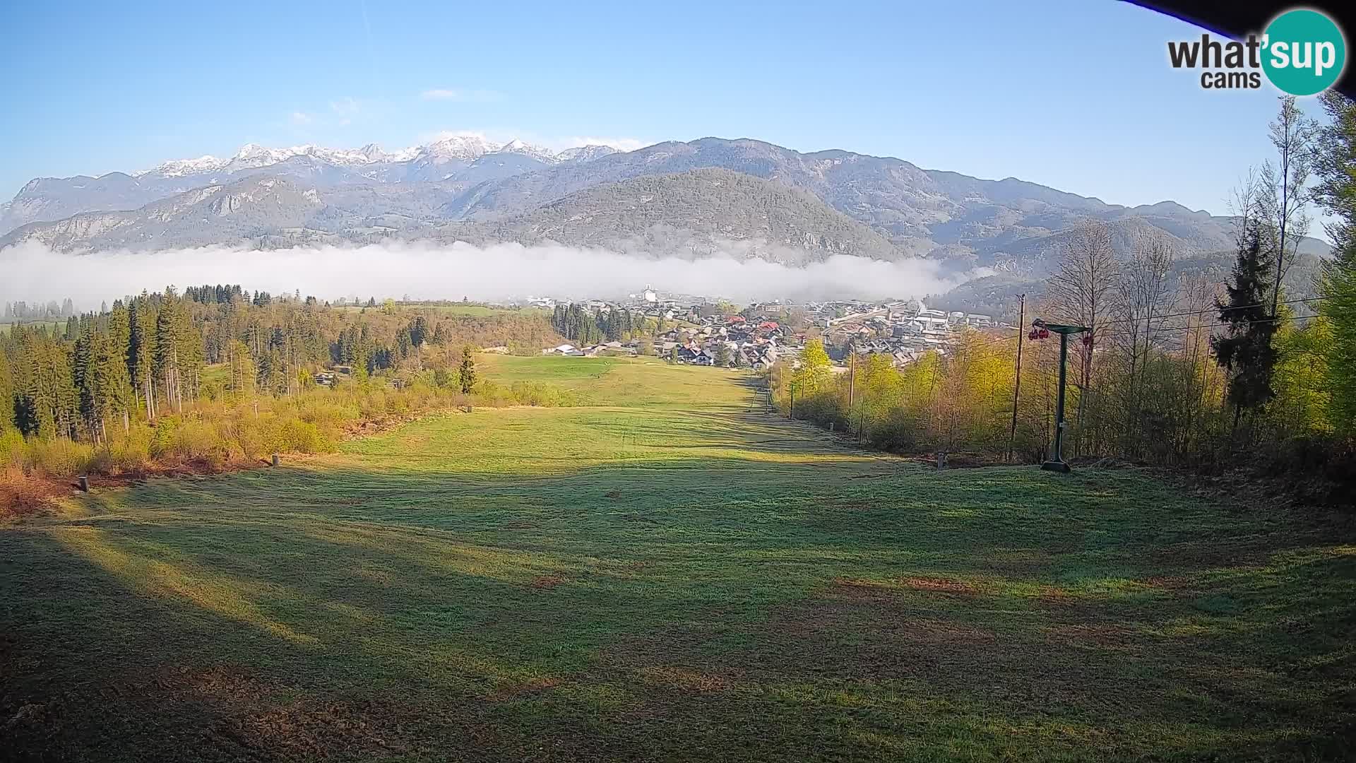 Kamera uživo Bohinjska Bistrica – Pogled u stvarnom vremenu sa skijališta Kozji Hrbet