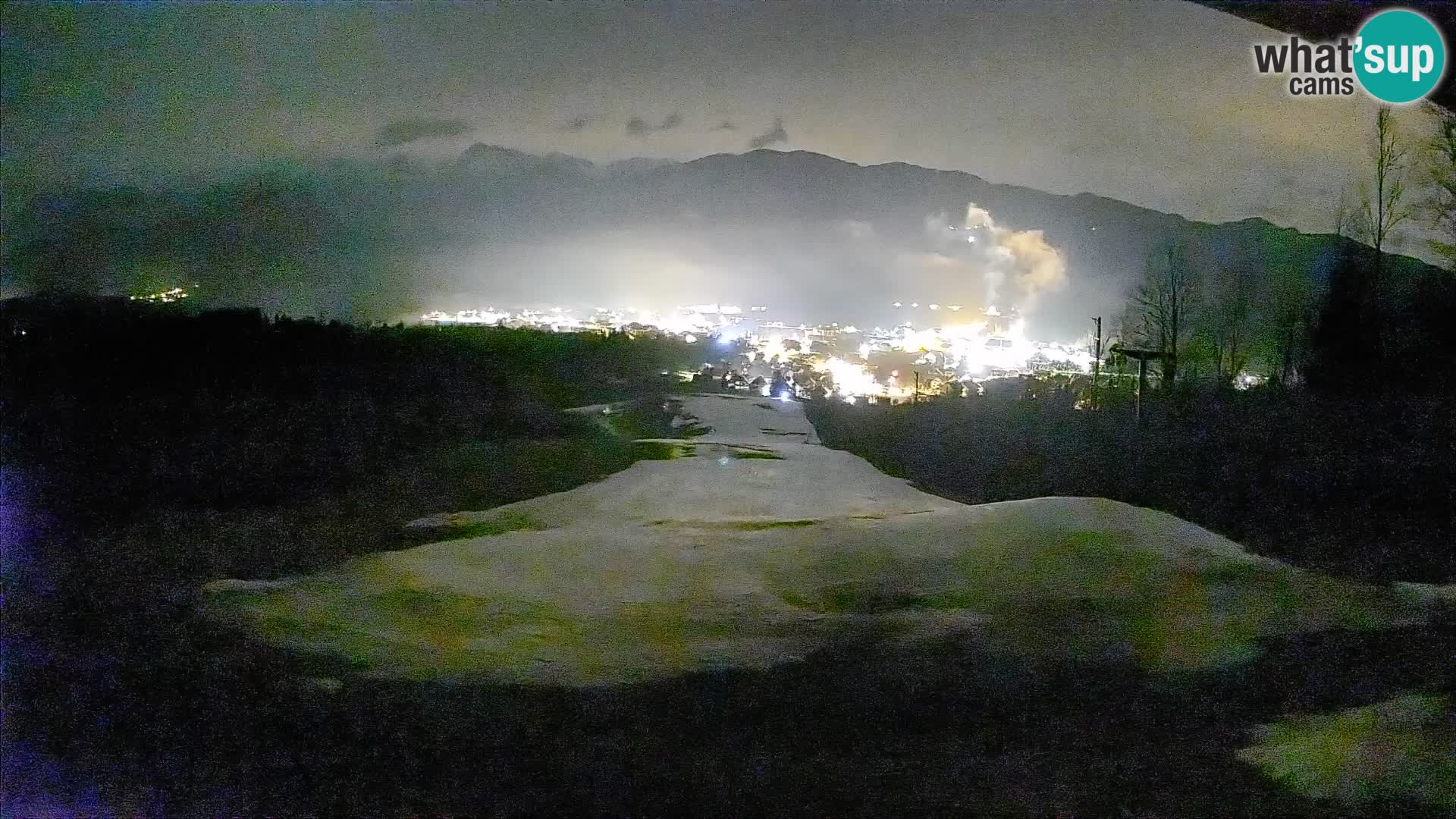 Kamera uživo Bohinjska Bistrica – Pogled u stvarnom vremenu sa skijališta Kozji Hrbet