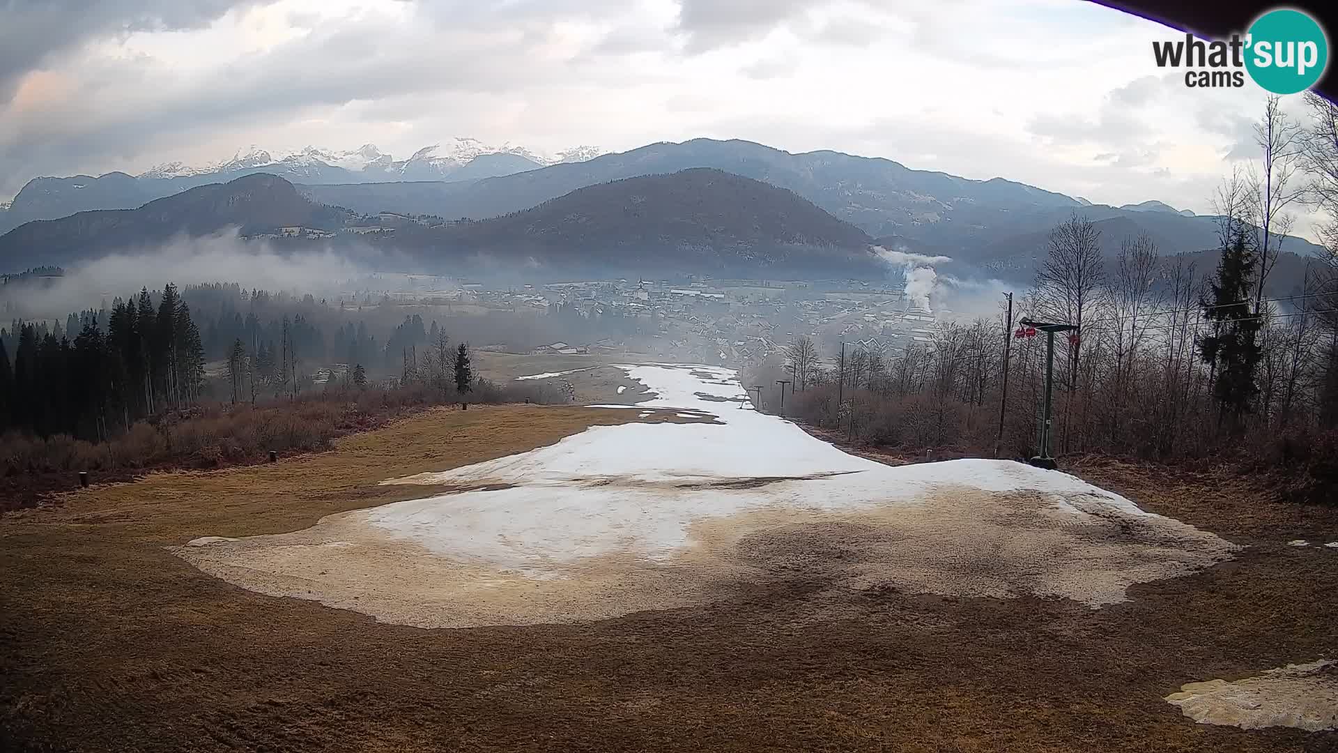 Kamera uživo Bohinjska Bistrica – Pogled u stvarnom vremenu sa skijališta Kozji Hrbet
