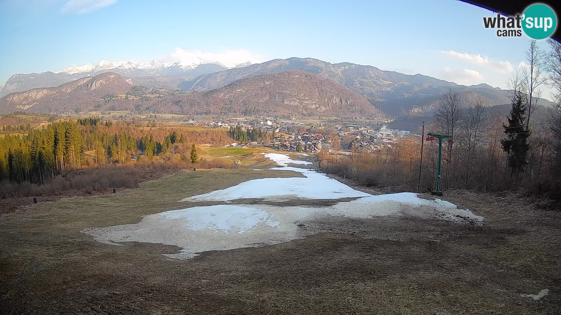 Kamera uživo Bohinjska Bistrica – Pogled u stvarnom vremenu sa skijališta Kozji Hrbet