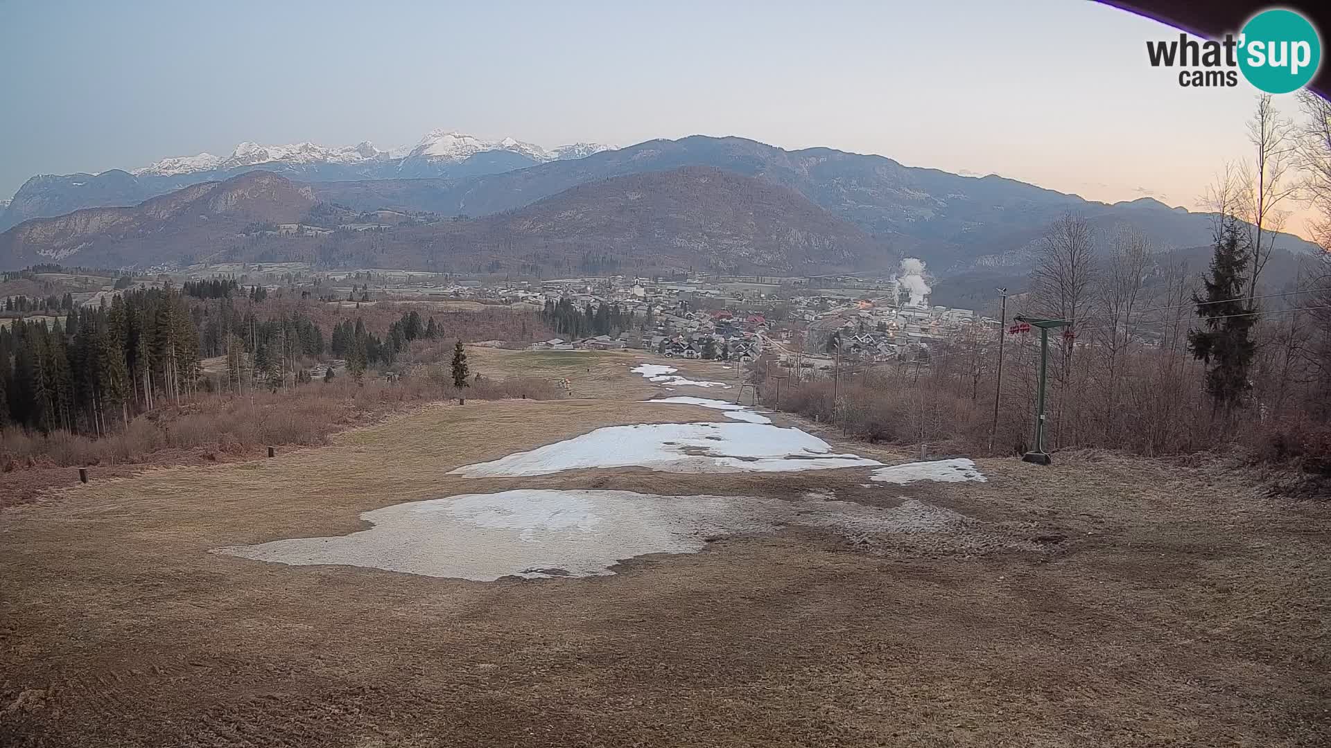 Spletna kamera Bohinjska Bistrica – Pogled v živo s smučišča Kozji Hrbet