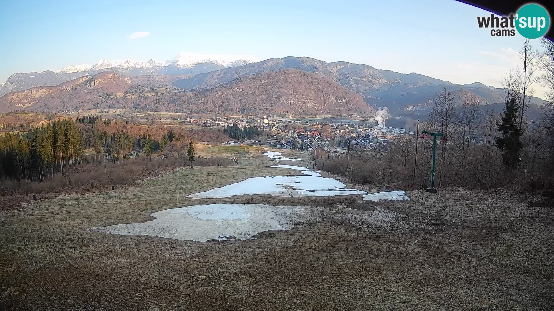 Kamera uživo Bohinjska Bistrica – Pogled u stvarnom vremenu sa skijališta Kozji Hrbet