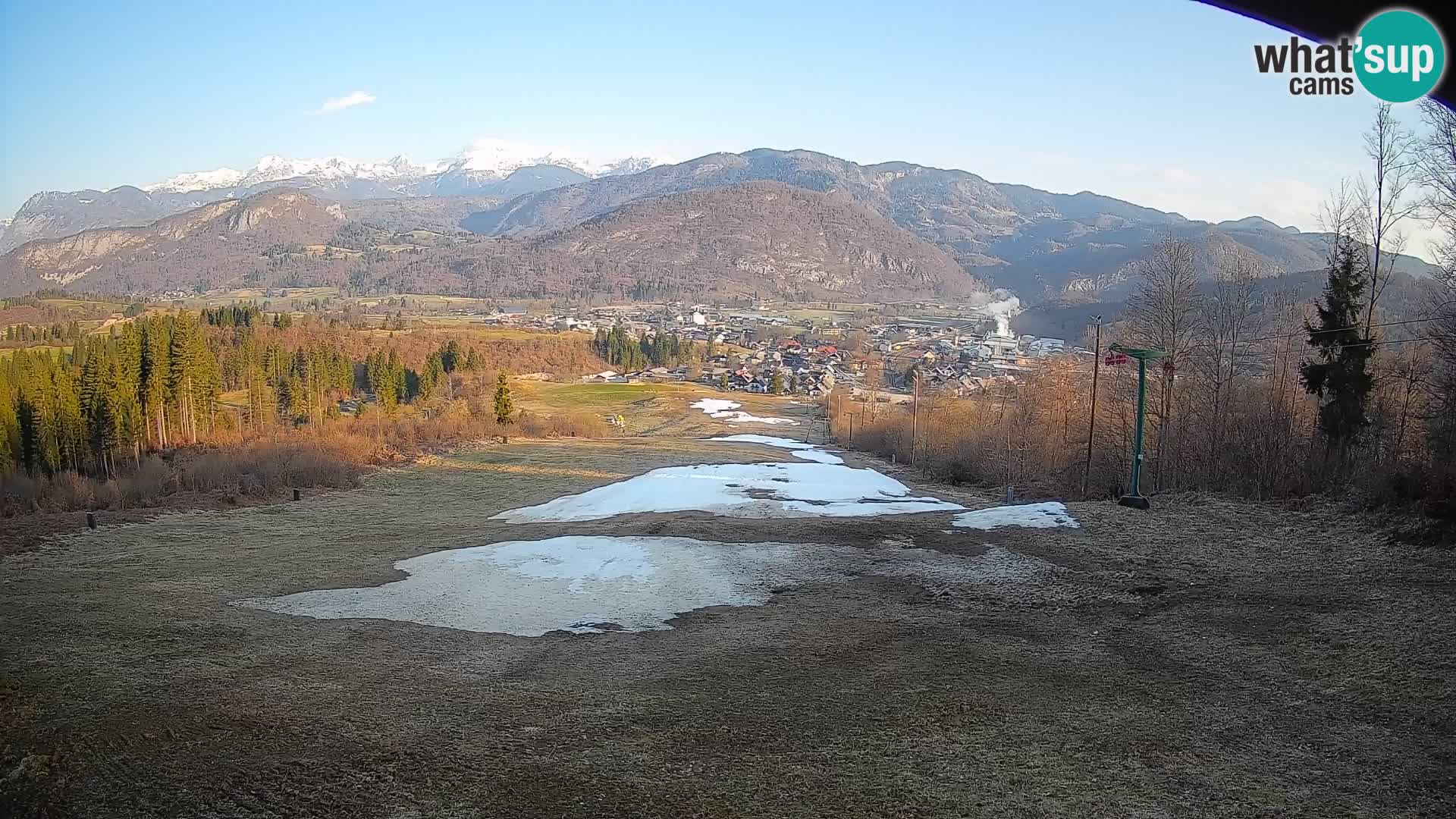 Spletna kamera Bohinjska Bistrica – Pogled v živo s smučišča Kozji Hrbet