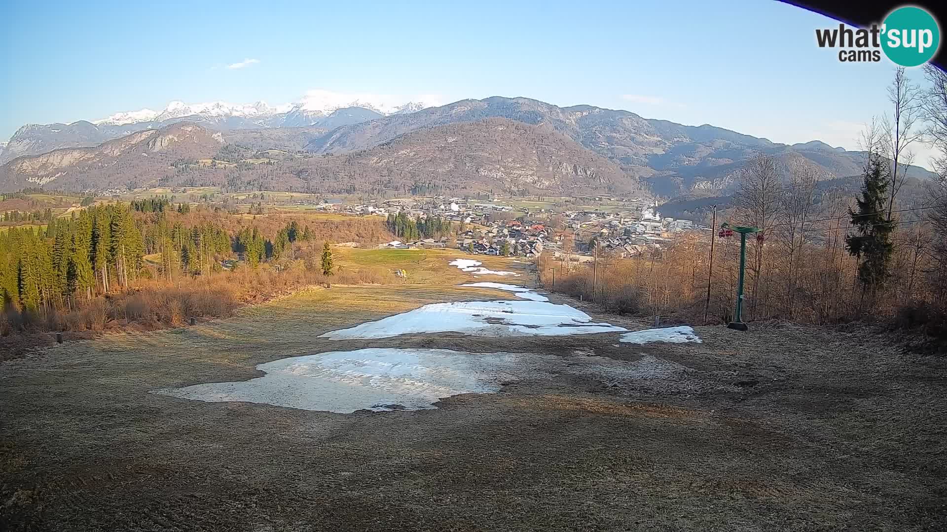 Kamera uživo Bohinjska Bistrica – Pogled u stvarnom vremenu sa skijališta Kozji Hrbet
