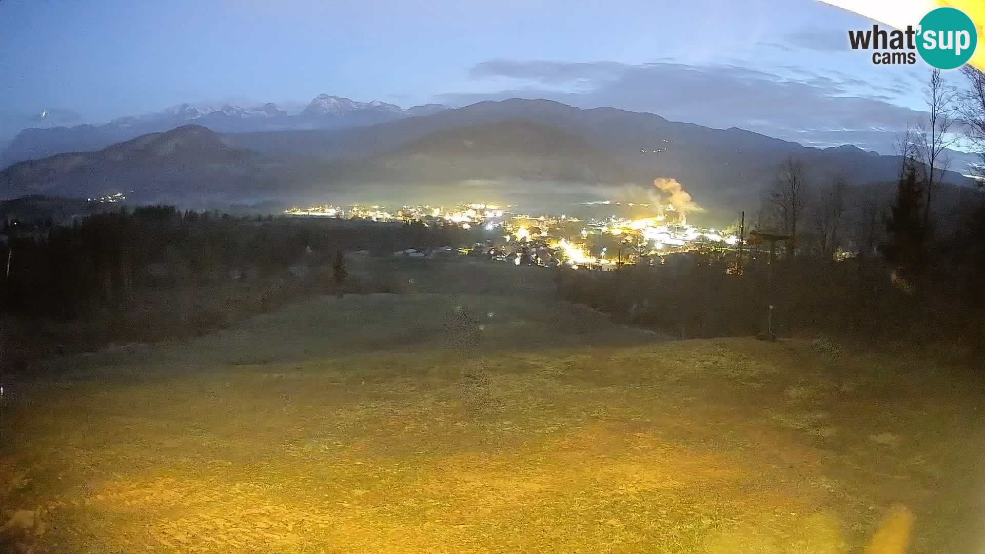 Spletna kamera Bohinjska Bistrica – Pogled v živo s smučišča Kozji Hrbet