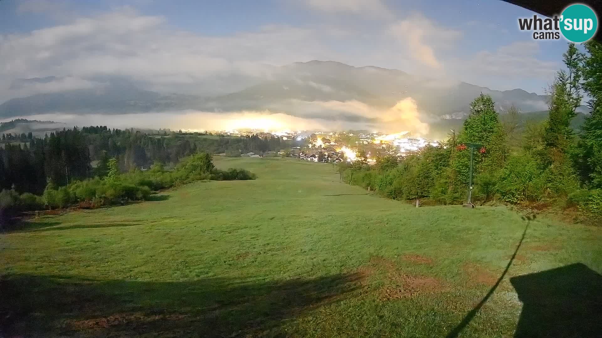 Spletna kamera Bohinjska Bistrica – Pogled v živo s smučišča Kozji Hrbet