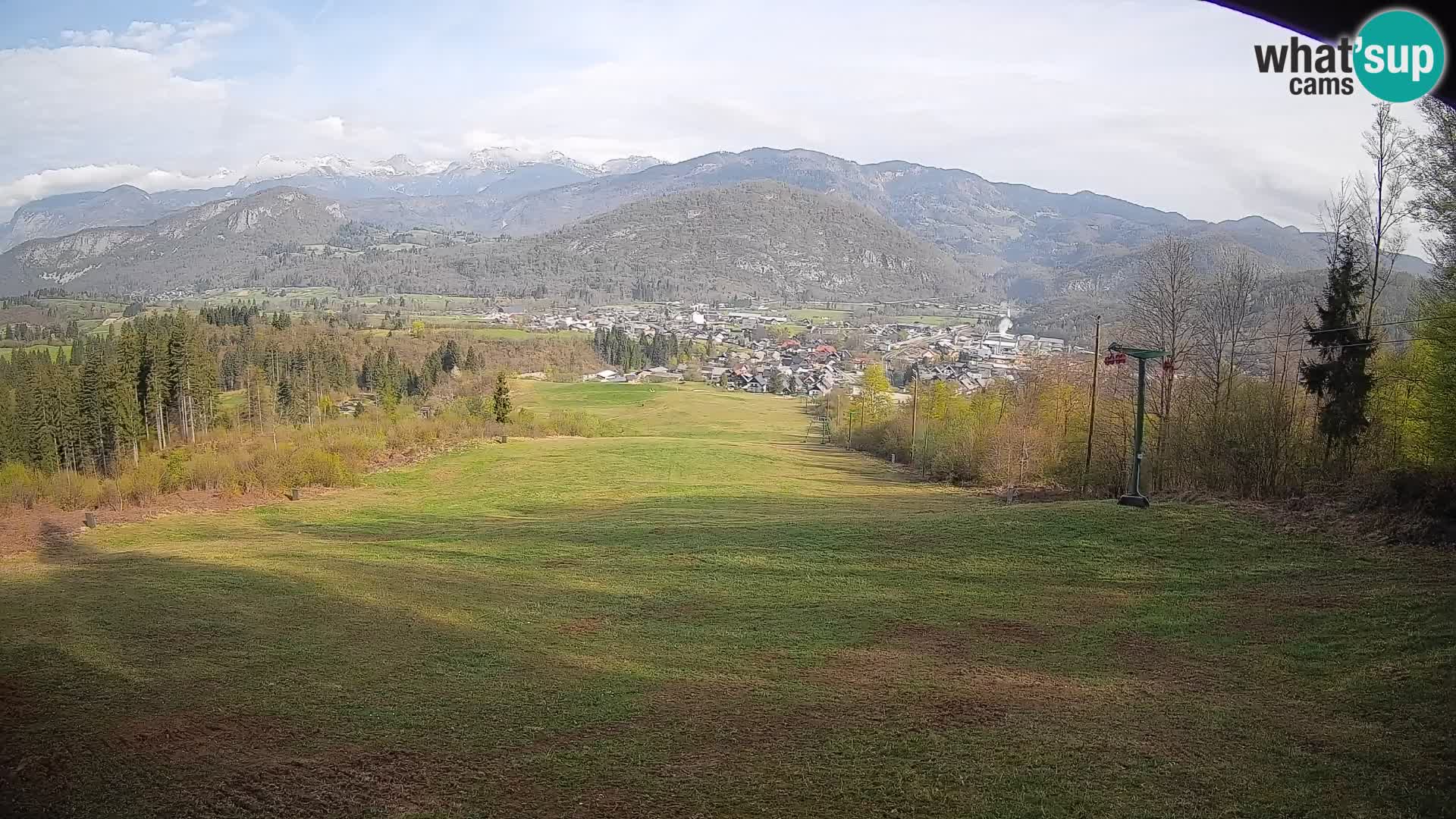 Spletna kamera Bohinjska Bistrica – Pogled v živo s smučišča Kozji Hrbet