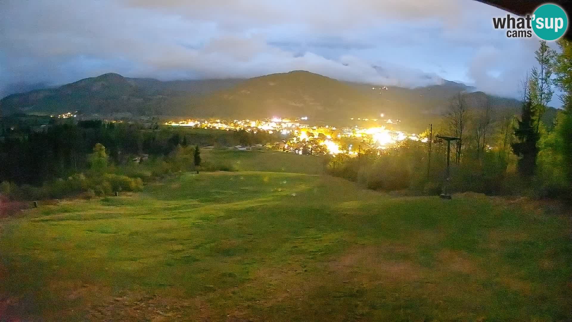 Spletna kamera Bohinjska Bistrica – Pogled v živo s smučišča Kozji Hrbet