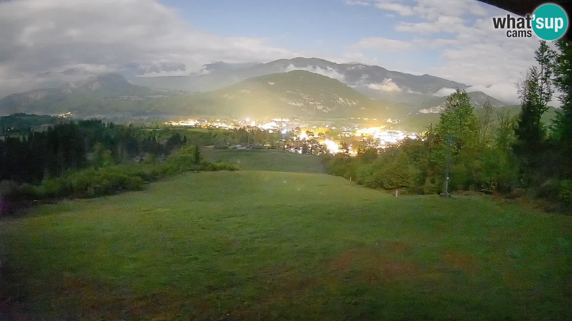 Spletna kamera Bohinjska Bistrica – Pogled v živo s smučišča Kozji Hrbet