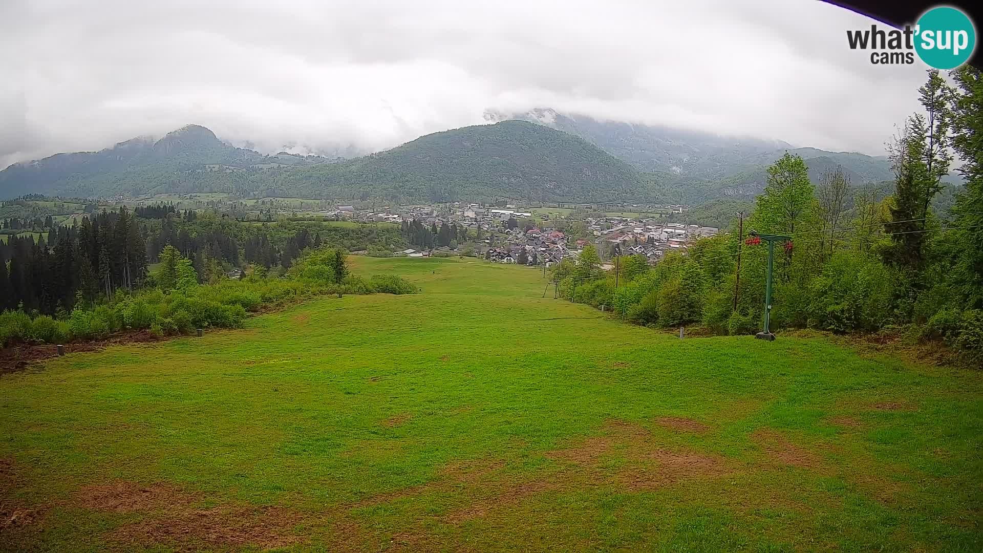 Kamera uživo Bohinjska Bistrica – Pogled u stvarnom vremenu sa skijališta Kozji Hrbet
