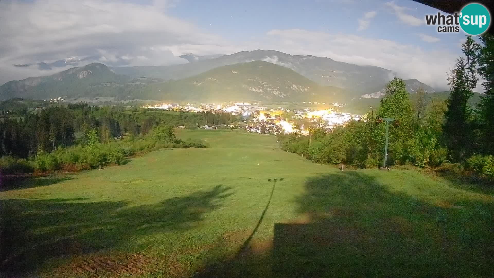 Spletna kamera Bohinjska Bistrica – Pogled v živo s smučišča Kozji Hrbet