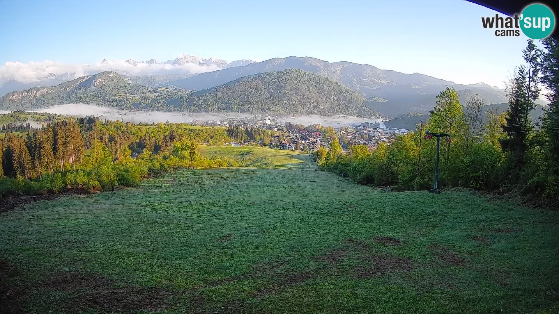 Spletna kamera Bohinjska Bistrica – Pogled v živo s smučišča Kozji Hrbet