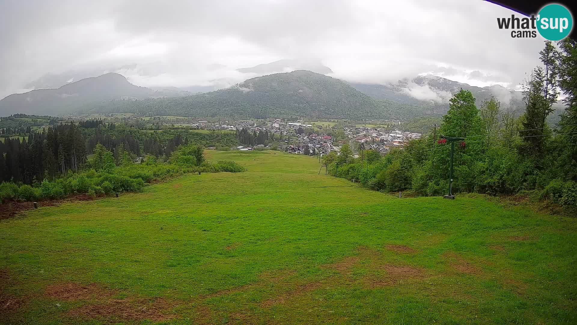 Kamera uživo Bohinjska Bistrica – Pogled u stvarnom vremenu sa skijališta Kozji Hrbet