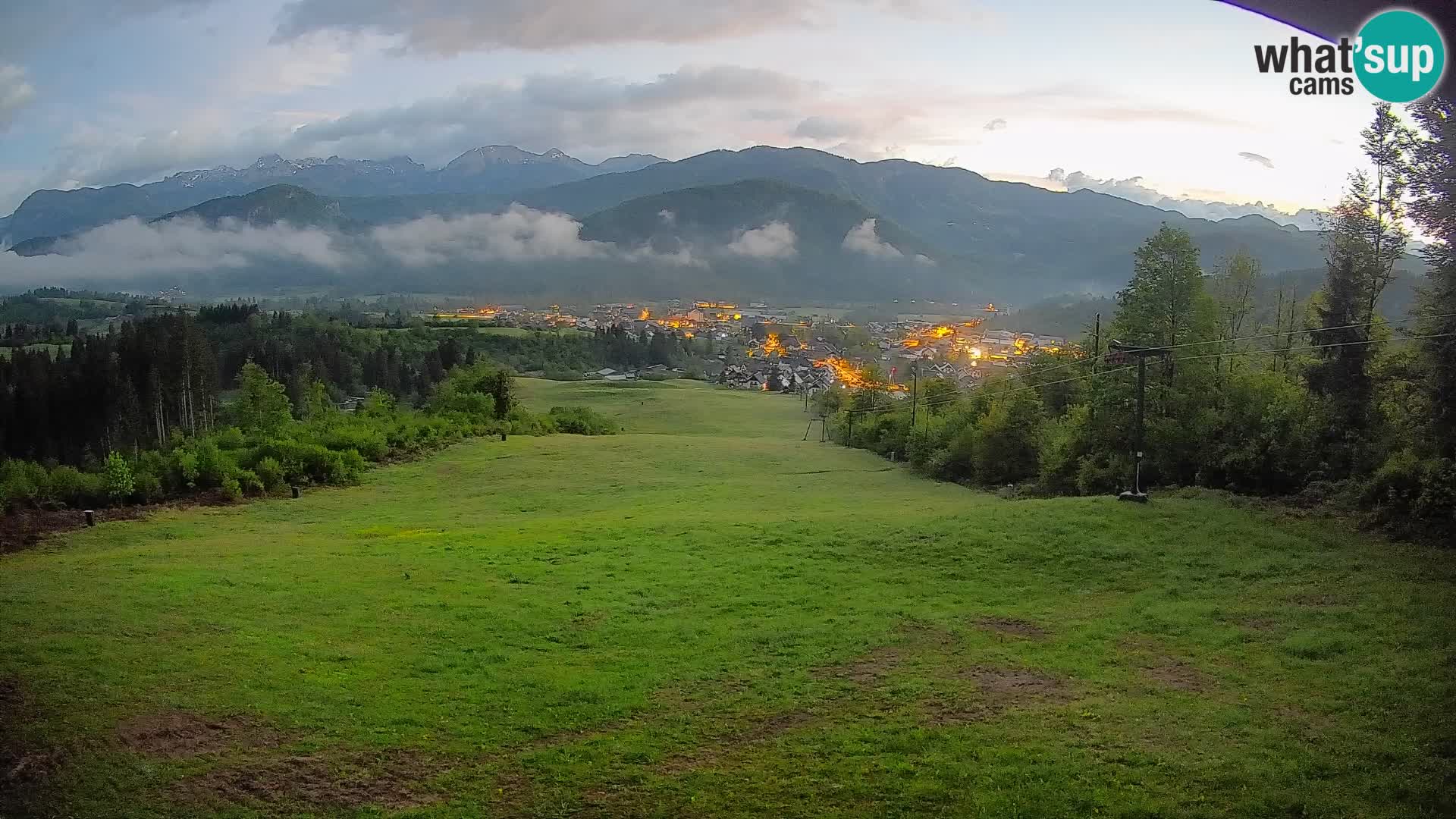 Spletna kamera Bohinjska Bistrica – Pogled v živo s smučišča Kozji Hrbet