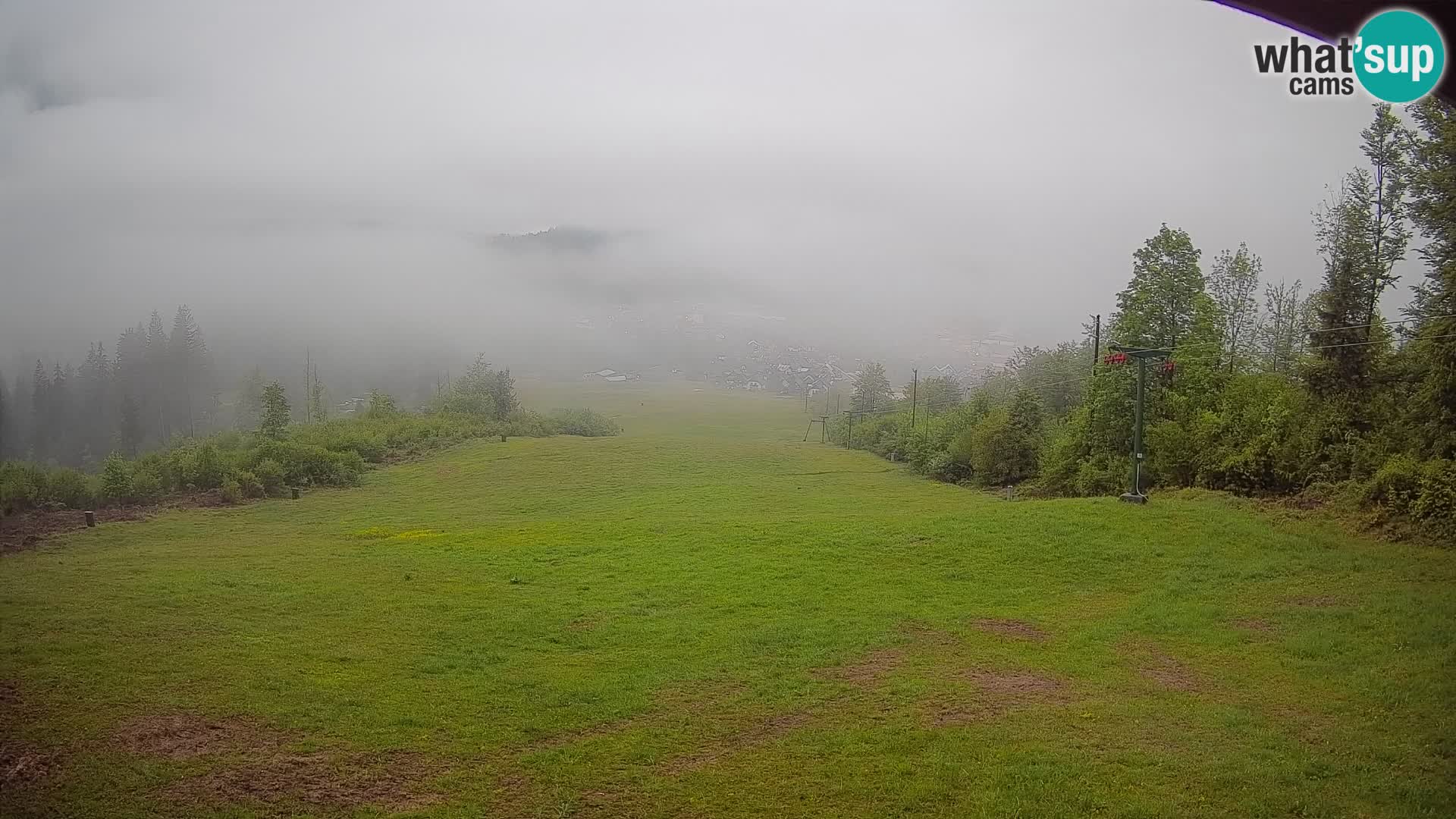 Kamera uživo Bohinjska Bistrica – Pogled u stvarnom vremenu sa skijališta Kozji Hrbet