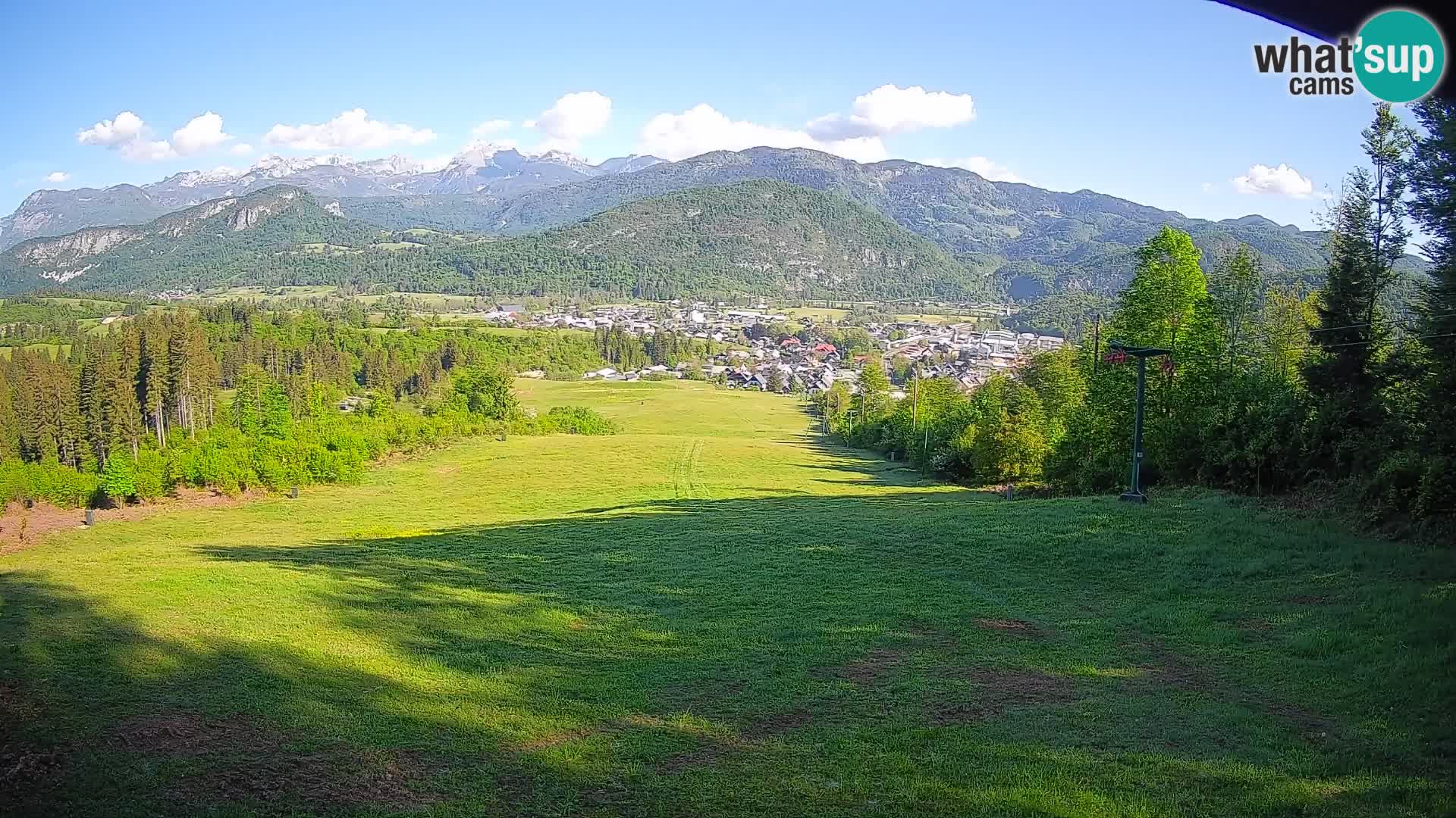 Kamera uživo Bohinjska Bistrica – Pogled u stvarnom vremenu sa skijališta Kozji Hrbet