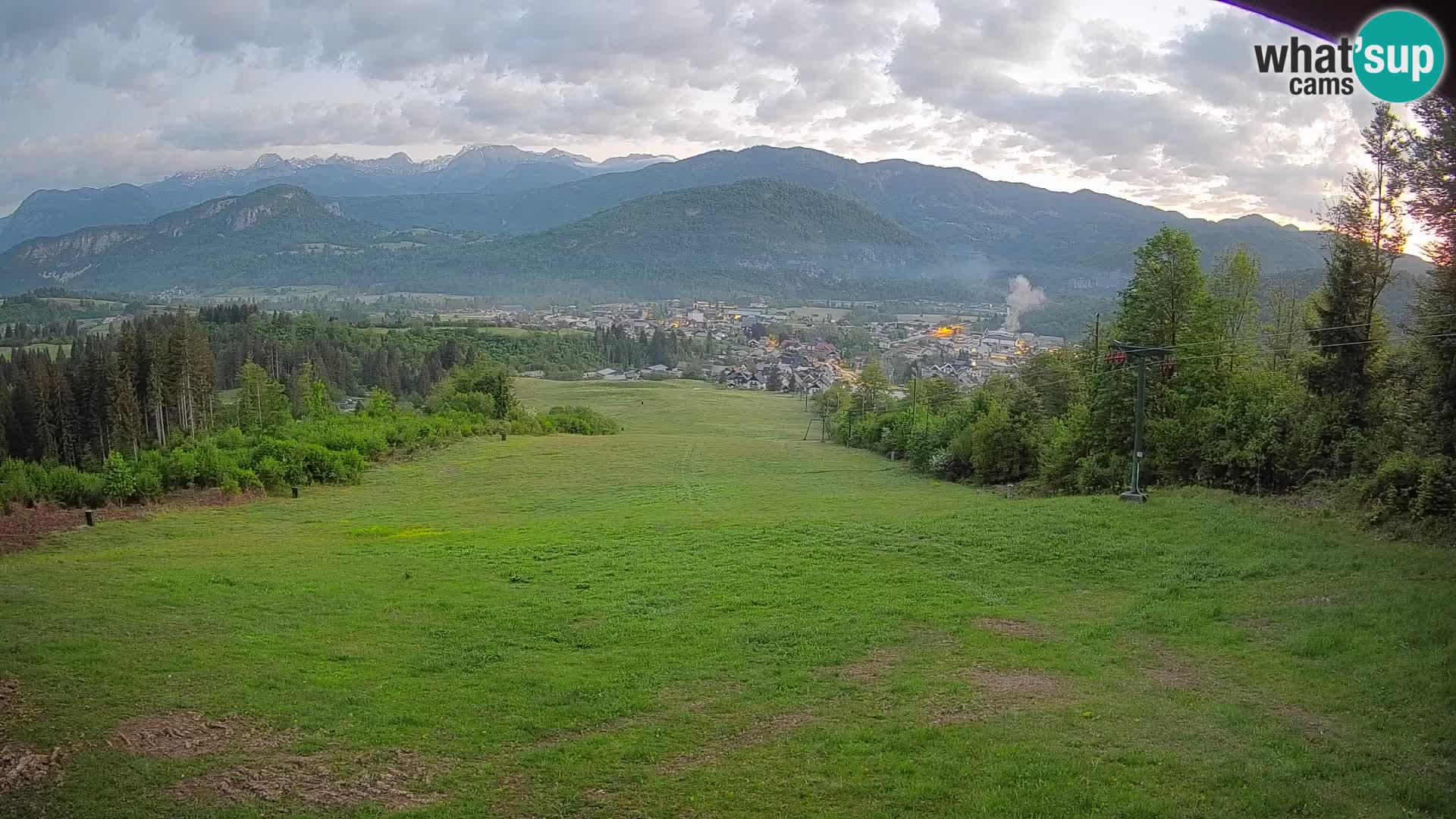Spletna kamera Bohinjska Bistrica – Pogled v živo s smučišča Kozji Hrbet