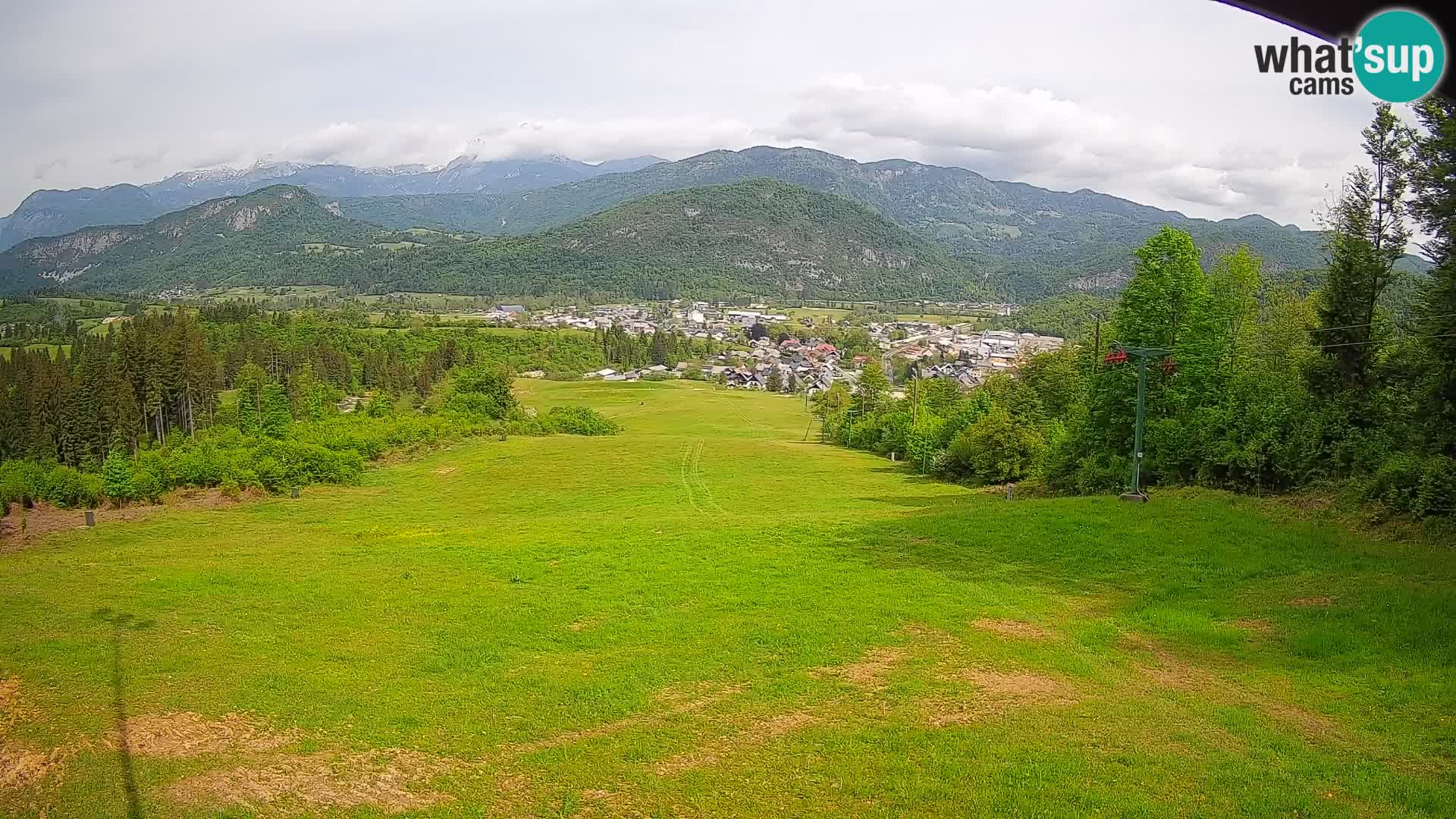 Kamera uživo Bohinjska Bistrica – Pogled u stvarnom vremenu sa skijališta Kozji Hrbet