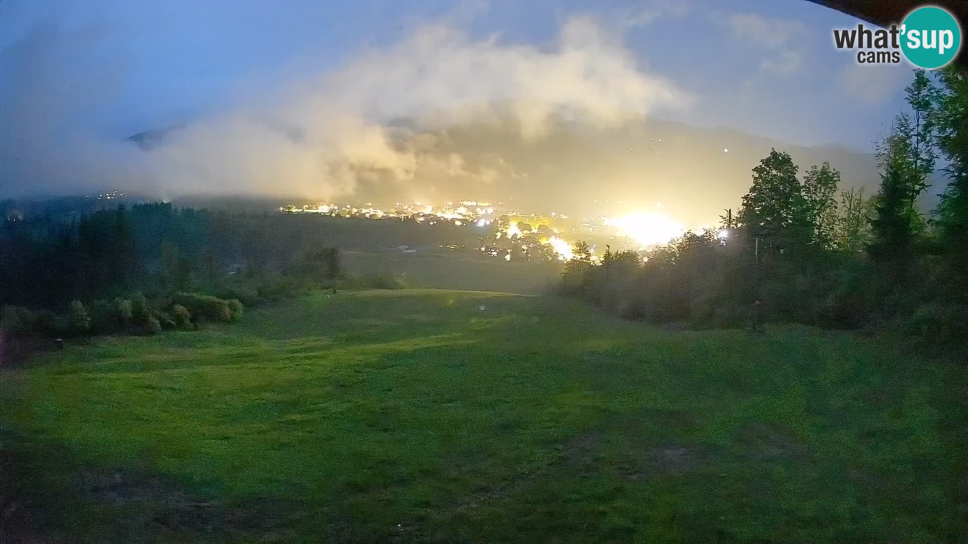 Kamera uživo Bohinjska Bistrica – Pogled u stvarnom vremenu sa skijališta Kozji Hrbet