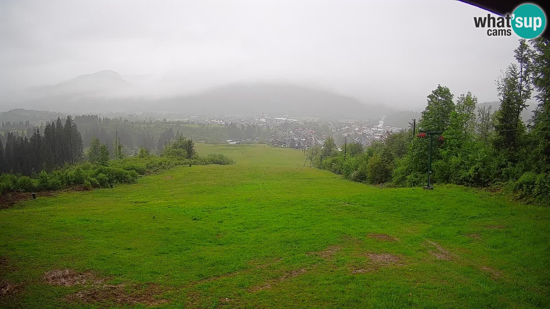 Kamera uživo Bohinjska Bistrica – Pogled u stvarnom vremenu sa skijališta Kozji Hrbet