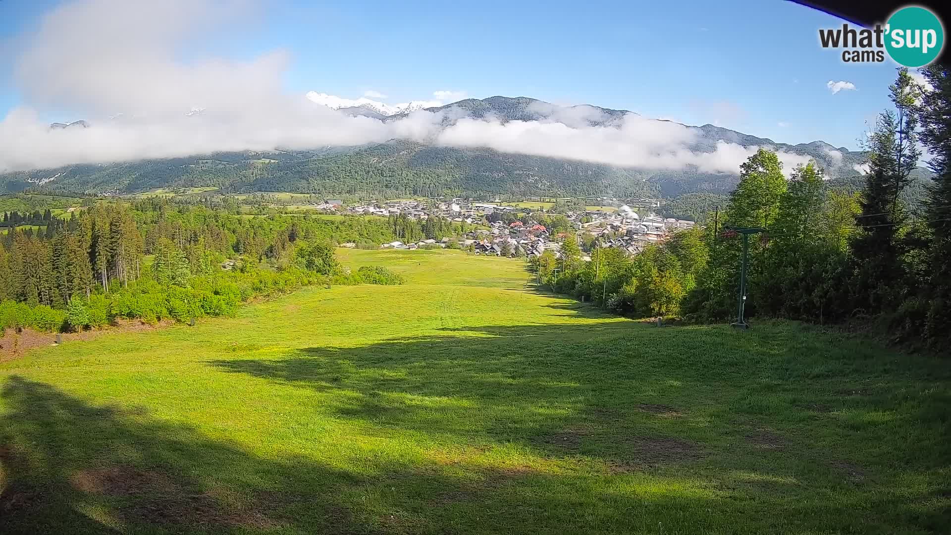 Spletna kamera Bohinjska Bistrica – Pogled v živo s smučišča Kozji Hrbet