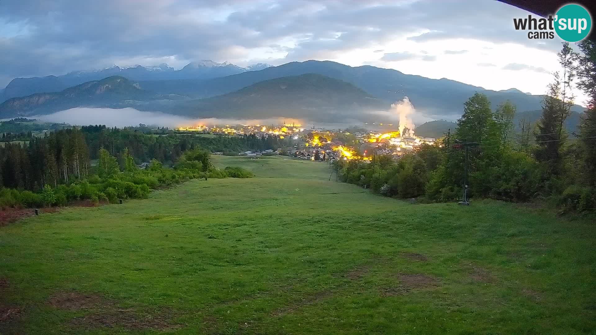 Kamera uživo Bohinjska Bistrica – Pogled u stvarnom vremenu sa skijališta Kozji Hrbet