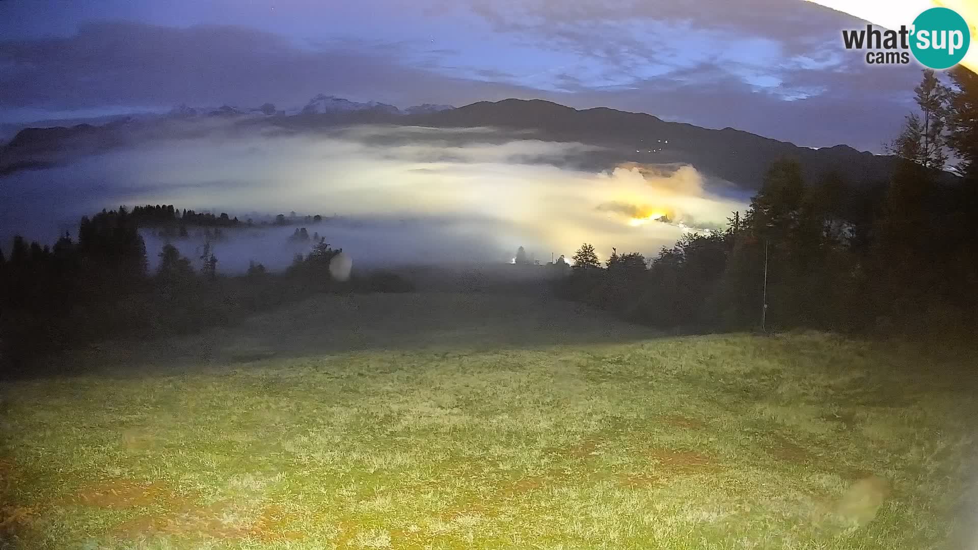 Spletna kamera Bohinjska Bistrica – Pogled v živo s smučišča Kozji Hrbet