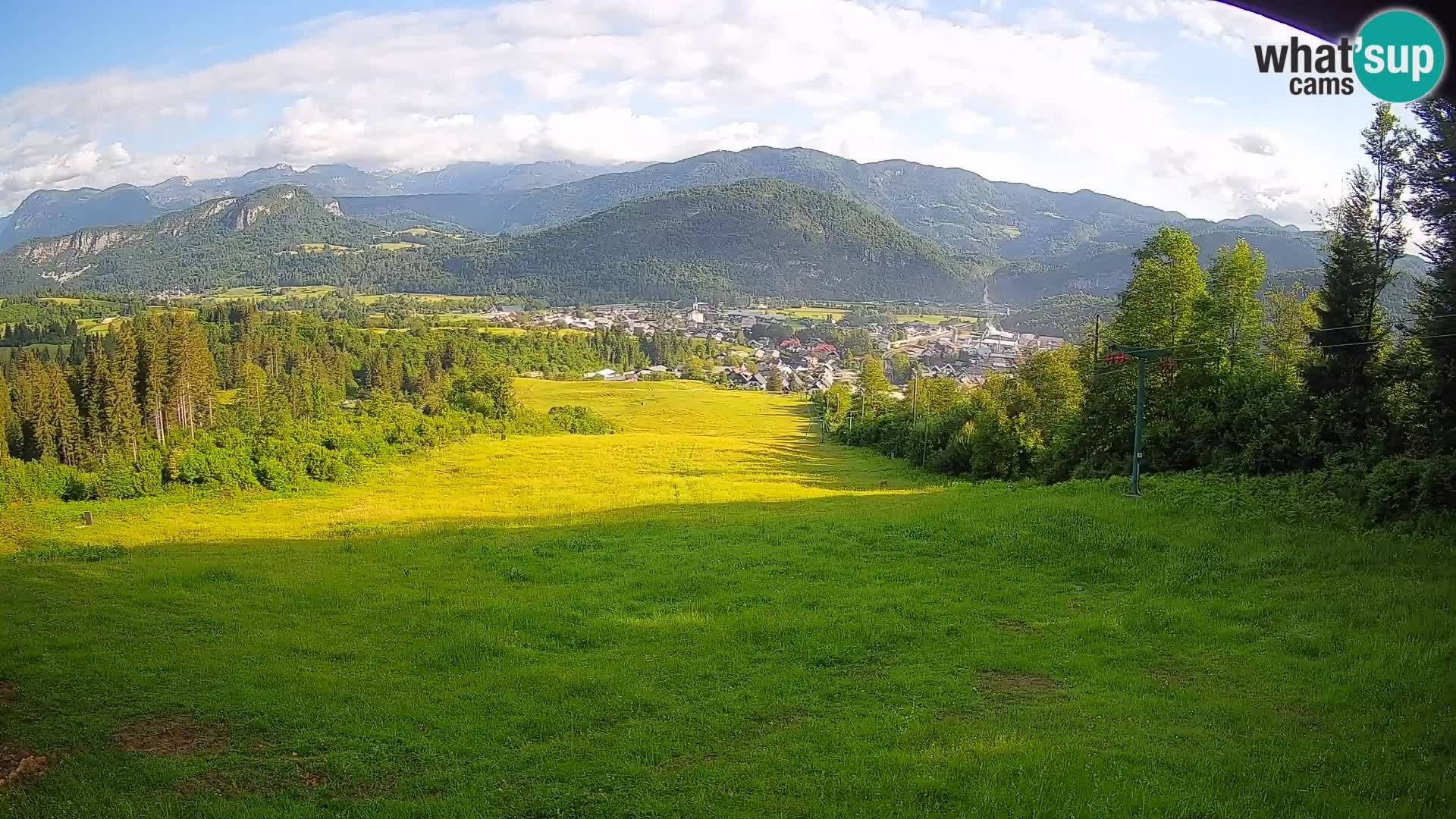 Kamera uživo Bohinjska Bistrica – Pogled u stvarnom vremenu sa skijališta Kozji Hrbet