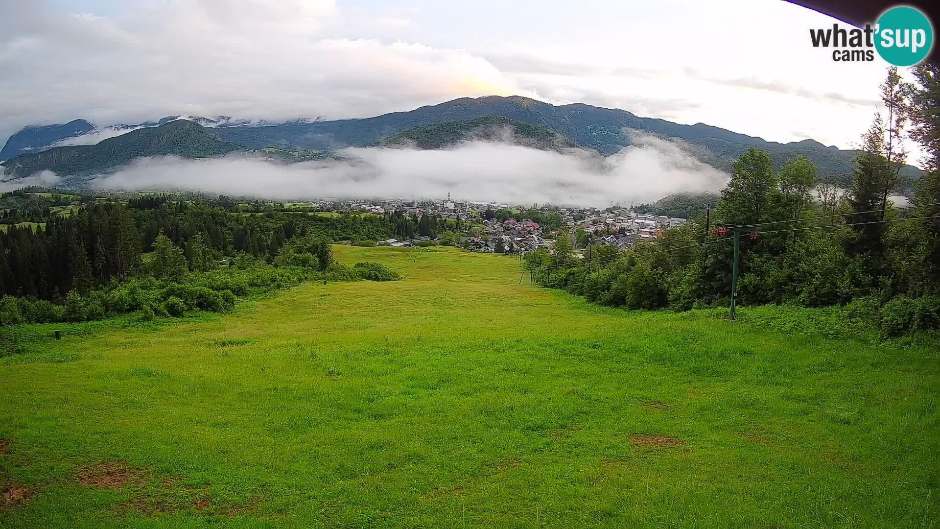 Kamera uživo Bohinjska Bistrica – Pogled u stvarnom vremenu sa skijališta Kozji Hrbet