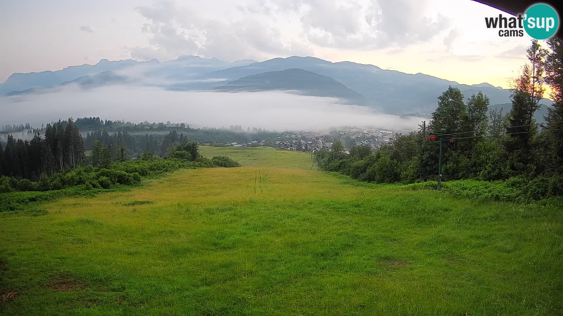 Kamera uživo Bohinjska Bistrica – Pogled u stvarnom vremenu sa skijališta Kozji Hrbet