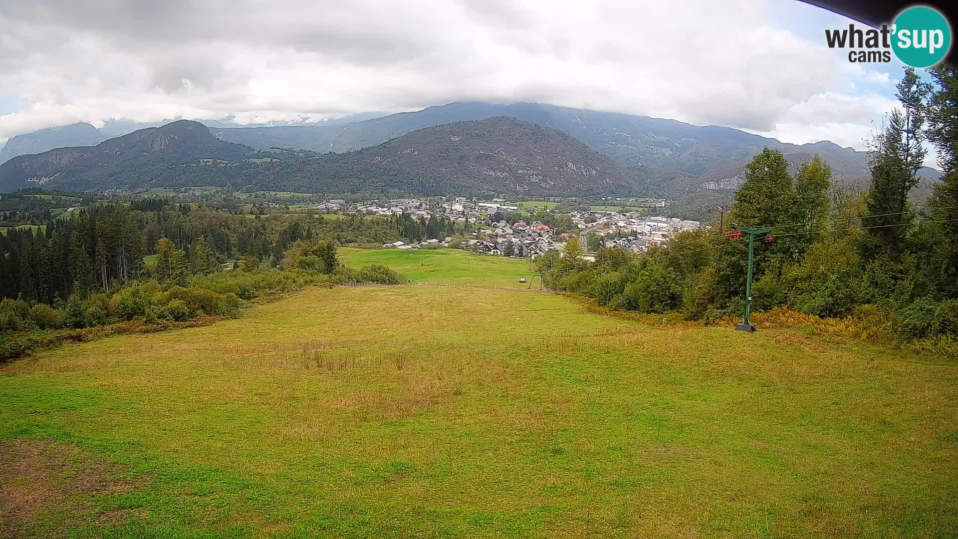 Kamera uživo Bohinjska Bistrica – Pogled u stvarnom vremenu sa skijališta Kozji Hrbet
