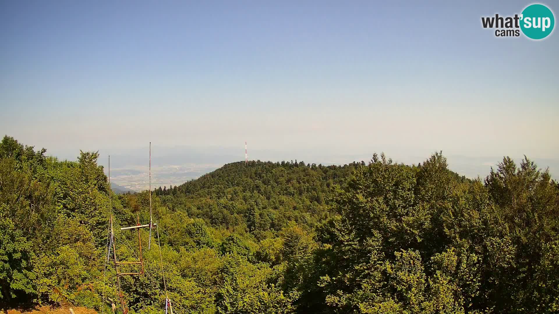Krim Web cam Berghütte | Blick auf Ljubljana – Slowenien