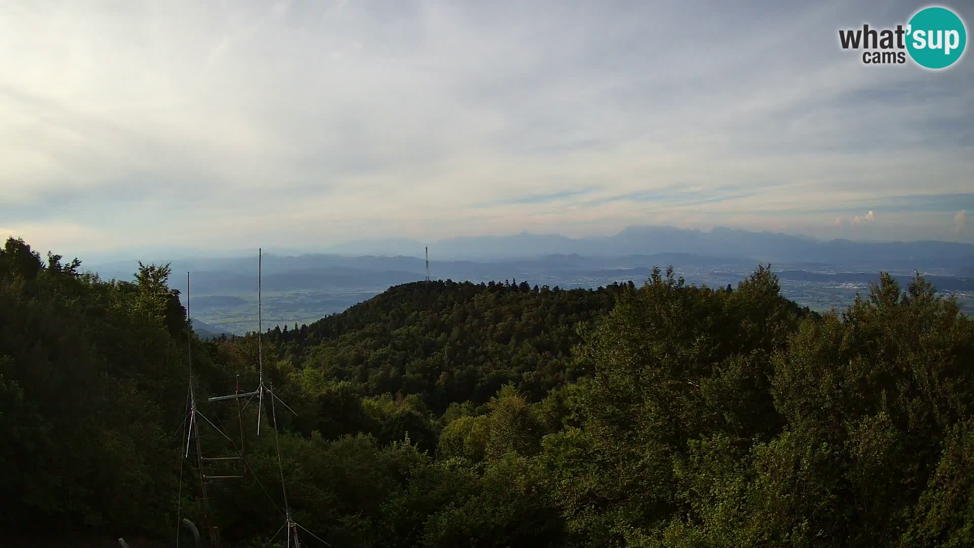 Krim webcam mountain hut | view to Ljubljana – Slovenia