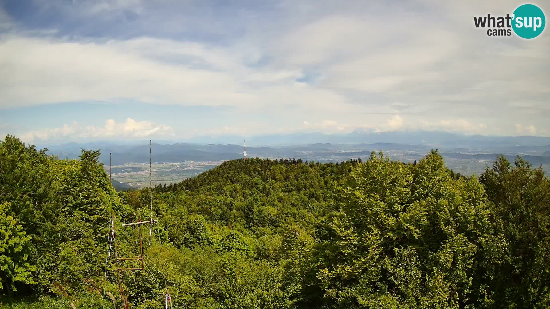 Krim webcam mountain hut | view to Ljubljana – Slovenia