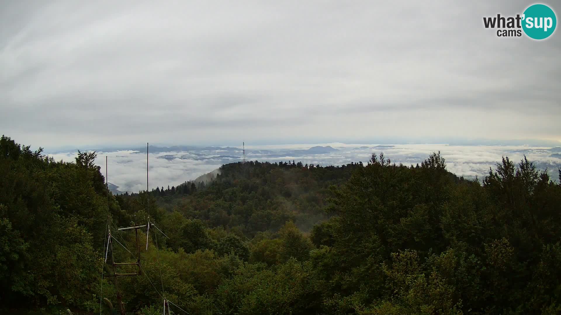 Krim Web cam Berghütte | Blick auf Ljubljana – Slowenien