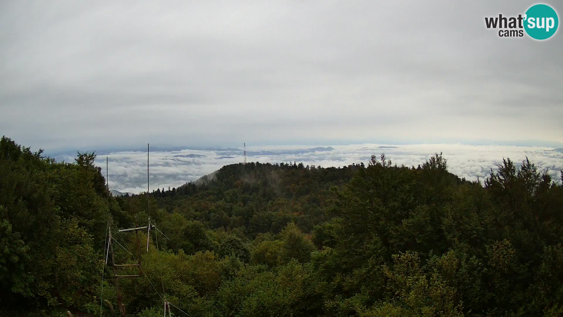 Krim webcam mountain hut | view to Ljubljana – Slovenia