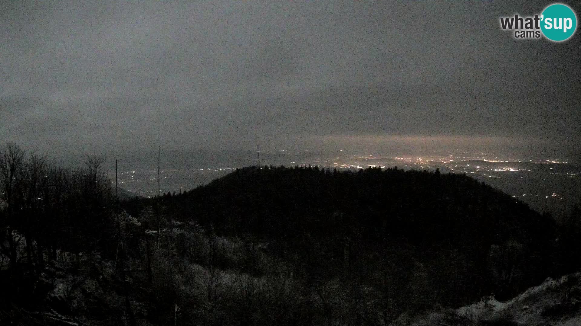 Krim Web cam Berghütte | Blick auf Ljubljana – Slowenien