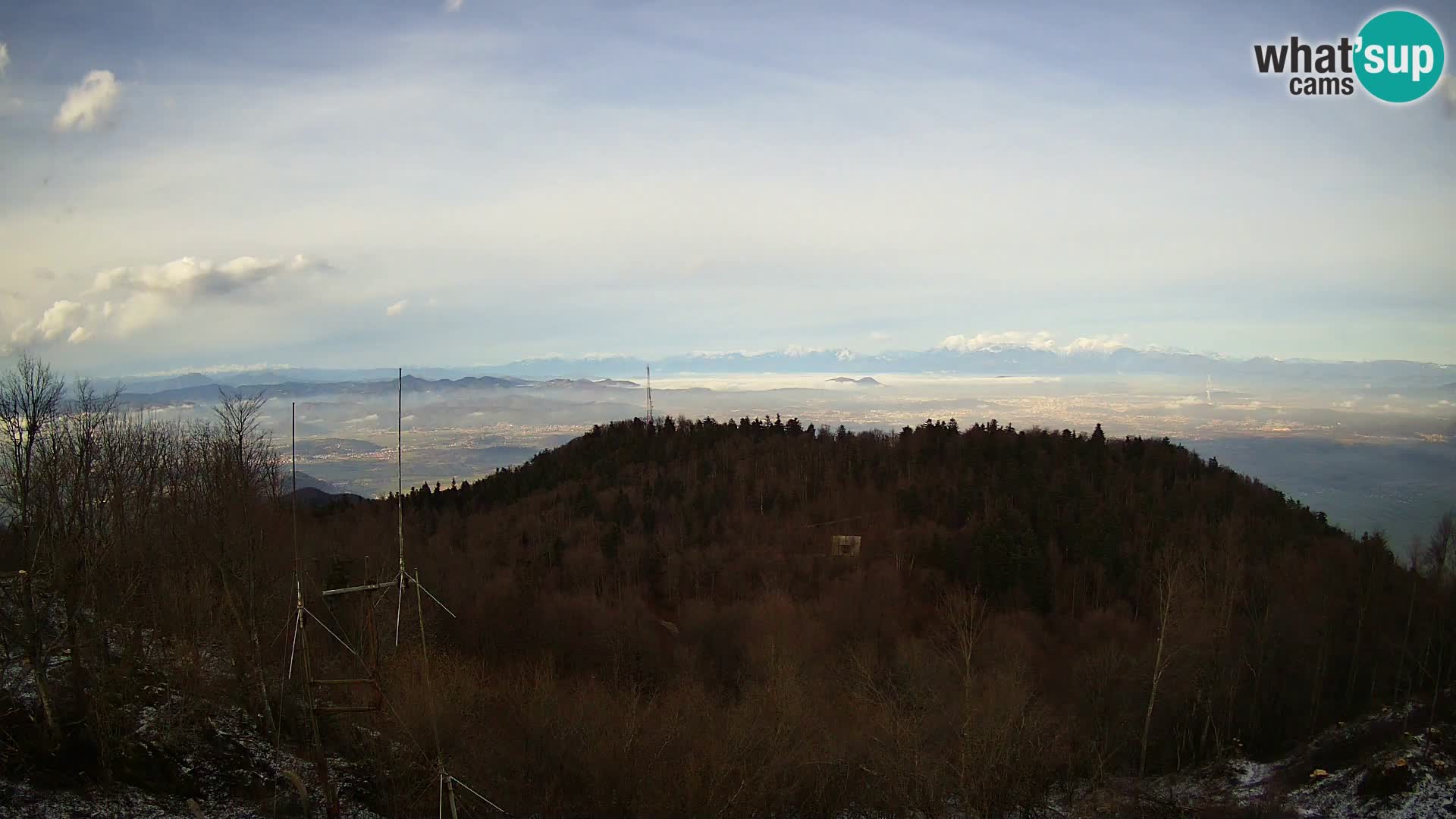 Krim Web cam Berghütte | Blick auf Ljubljana – Slowenien